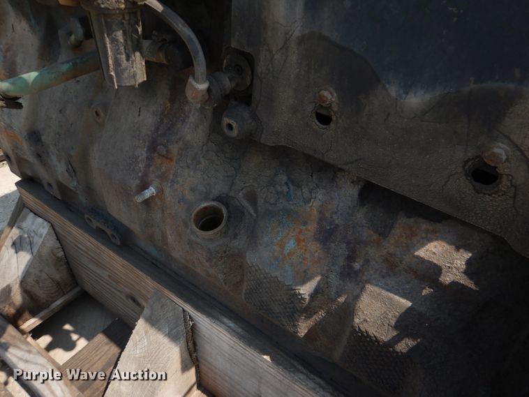 image for item DL3383 (2) 2004 International DT530 engines