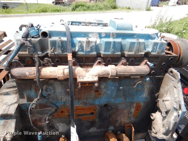 image for item DL3383 (2) 2004 International DT530 engines