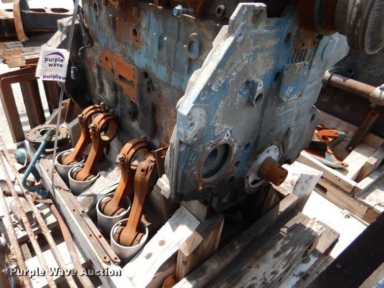 image for item DL3383 (2) 2004 International DT530 engines