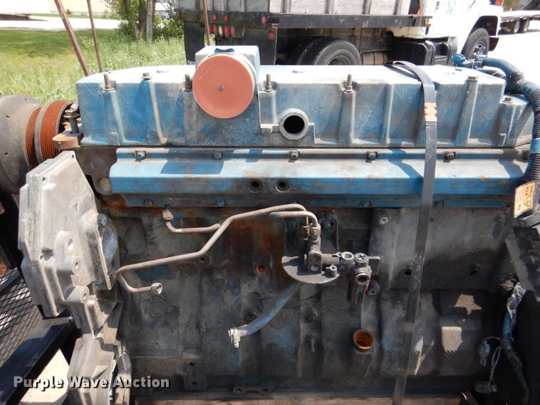 image for item DL3383 (2) 2004 International DT530 engines