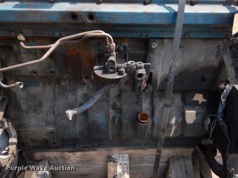 image for item DL3383 (2) 2004 International DT530 engines