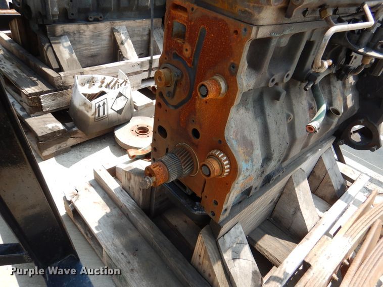 image for item DL3383 (2) 2004 International DT530 engines