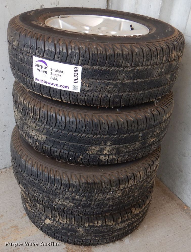 image for item DL3389 (4) wheels and tires