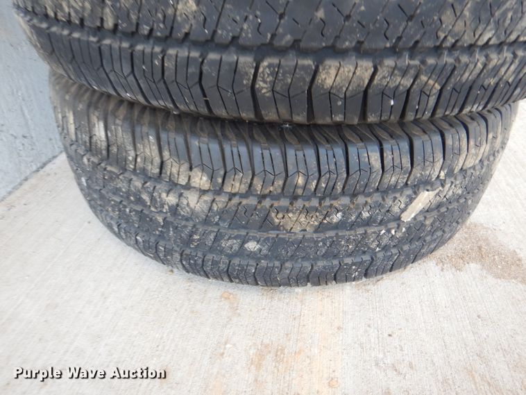 image for item DL3389 (4) wheels and tires