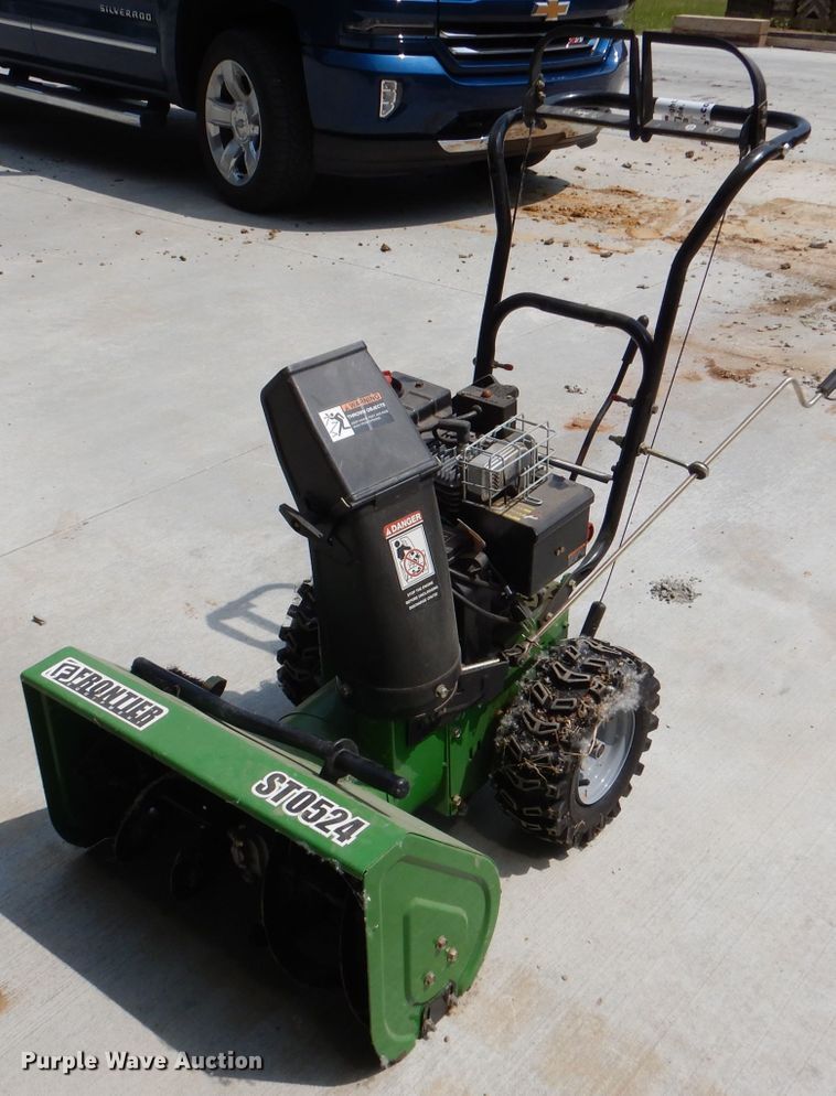 image for item DL3391 Frontier ST0524  snow blower
