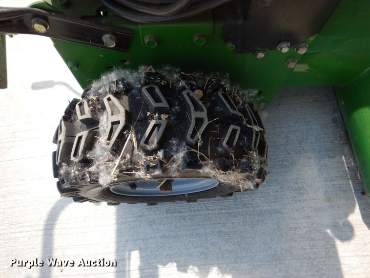 image for item DL3391 Frontier ST0524  snow blower