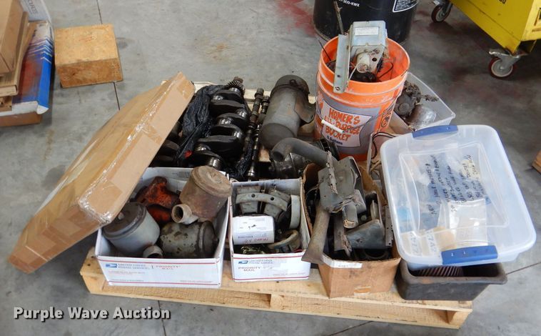 image for item DL3395 Welder and engine parts