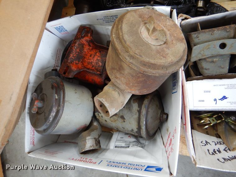 image for item DL3395 Welder and engine parts