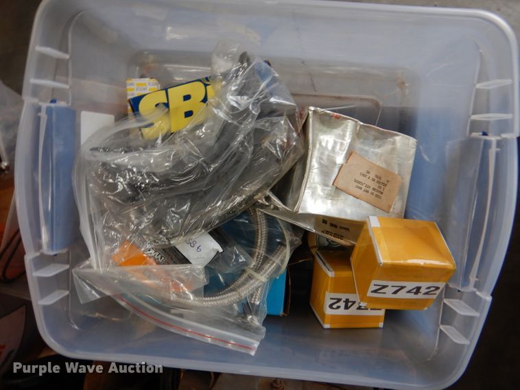 image for item DL3395 Welder and engine parts