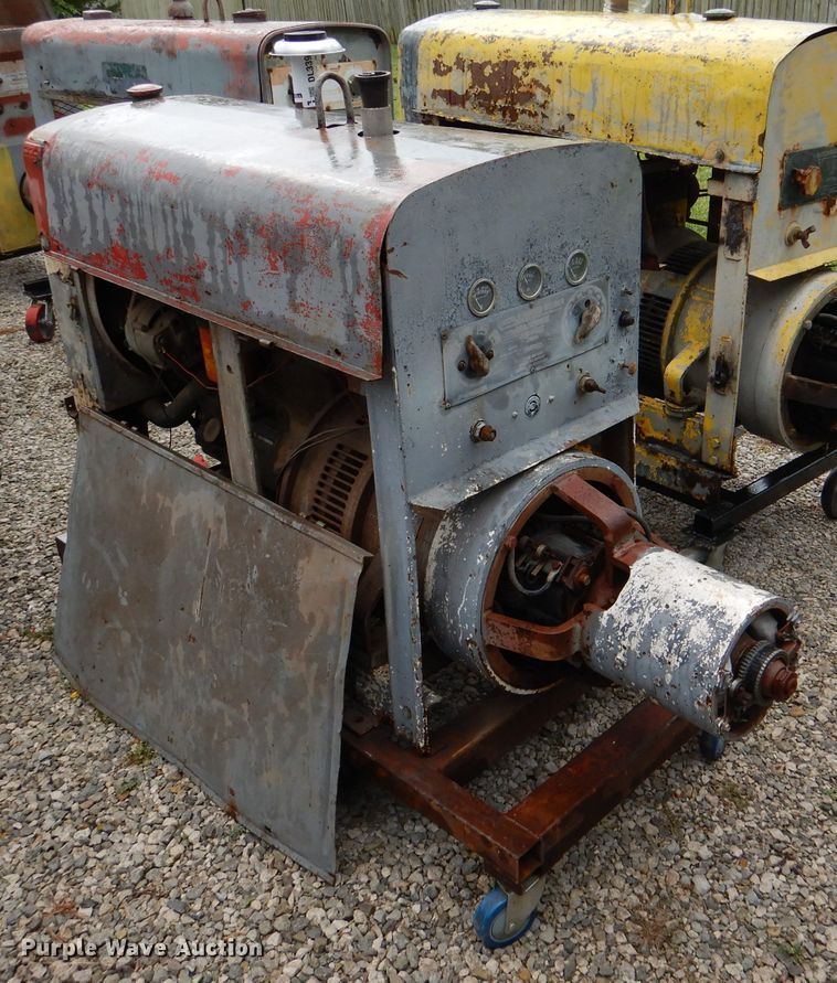 image for item DL3397 (2) Lincoln SA200 Shorthood welders