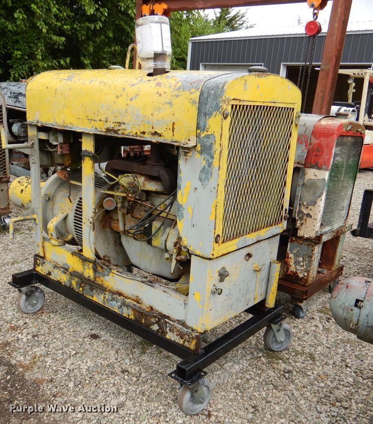 image for item DL3397 (2) Lincoln SA200 Shorthood welders