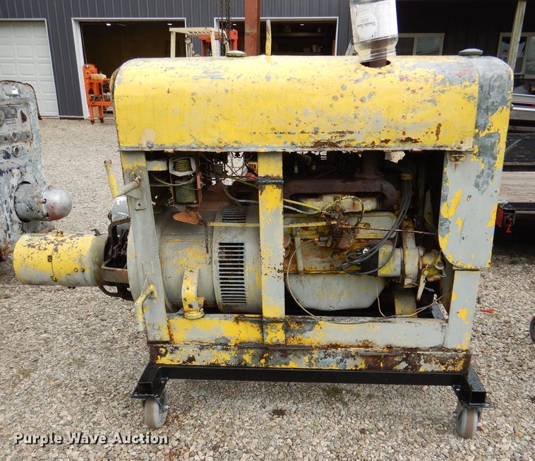 image for item DL3397 (2) Lincoln SA200 Shorthood welders