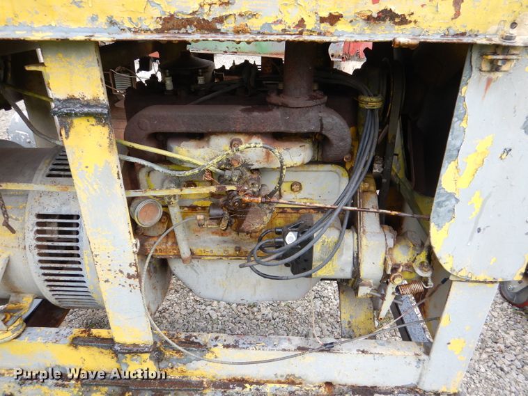 image for item DL3397 (2) Lincoln SA200 Shorthood welders