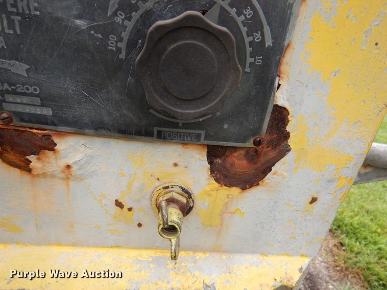 image for item DL3397 (2) Lincoln SA200 Shorthood welders