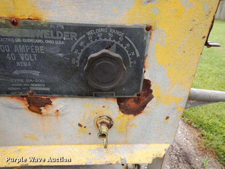 image for item DL3397 (2) Lincoln SA200 Shorthood welders