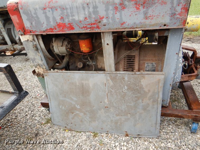 image for item DL3397 (2) Lincoln SA200 Shorthood welders