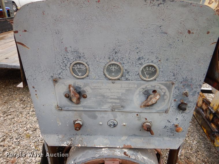 image for item DL3397 (2) Lincoln SA200 Shorthood welders