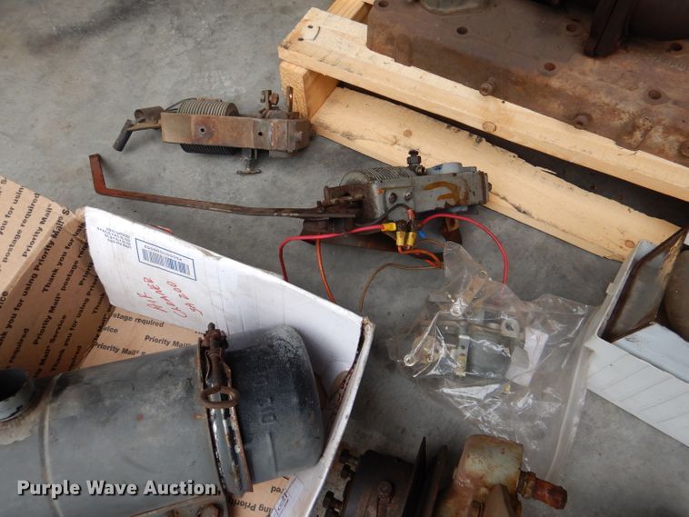 image for item DL3397 (2) Lincoln SA200 Shorthood welders