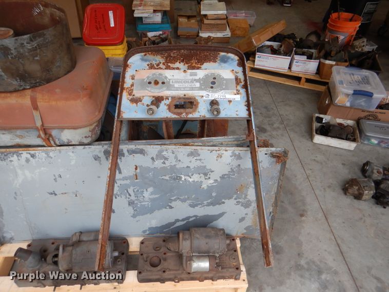 image for item DL3398 Lincoln SA-200 Redface  welder