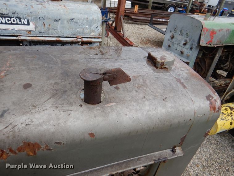 image for item DL3401 Lincoln SA200  welder