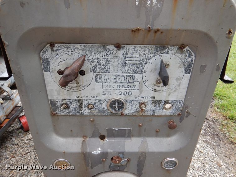 image for item DL3401 Lincoln SA200  welder