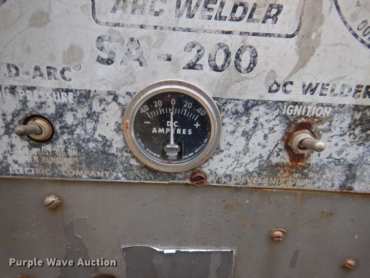 image for item DL3401 Lincoln SA200  welder