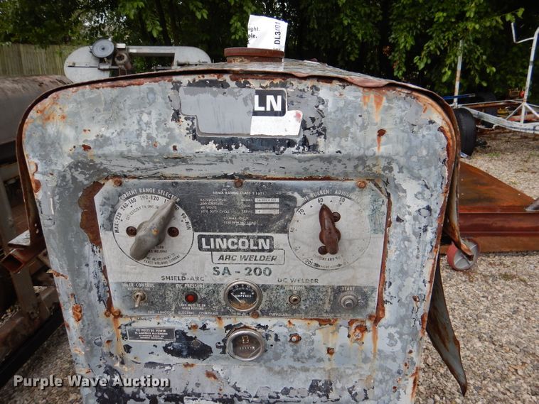 image for item DL3401 Lincoln SA200  welder