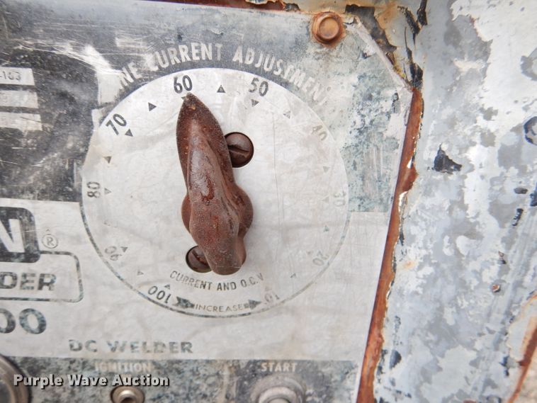 image for item DL3401 Lincoln SA200  welder