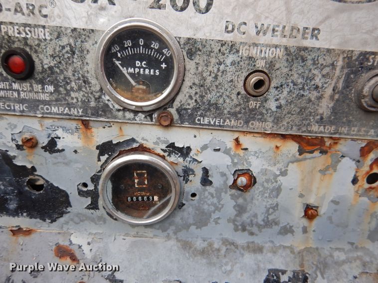 image for item DL3401 Lincoln SA200  welder