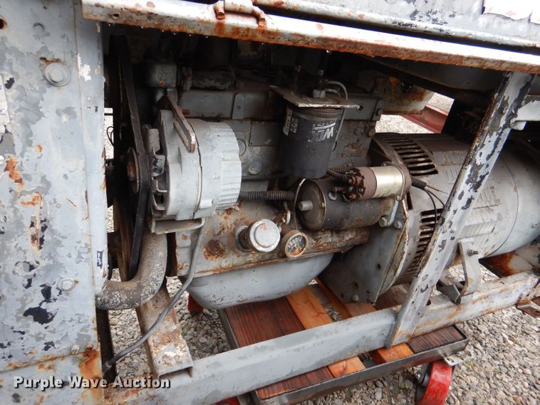 image for item DL3401 Lincoln SA200  welder