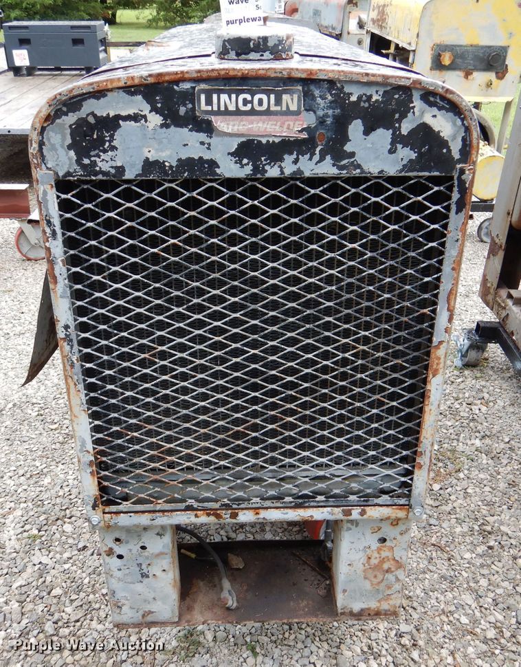 image for item DL3401 Lincoln SA200  welder