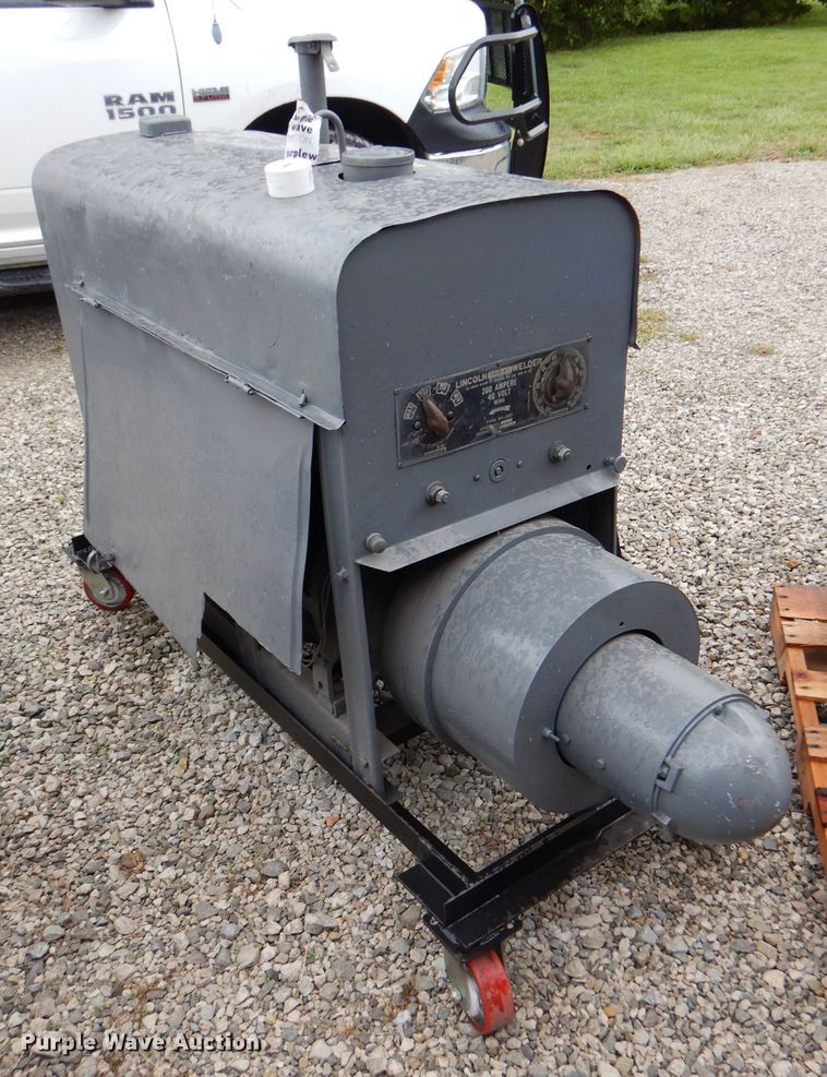 image for item DL3405 Lincoln SA200 Shorthood  welder