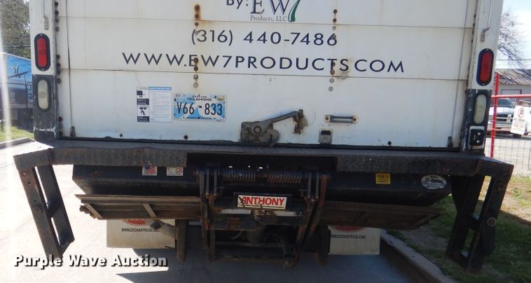 image for item ES9650 2007 Hino 268  box truck