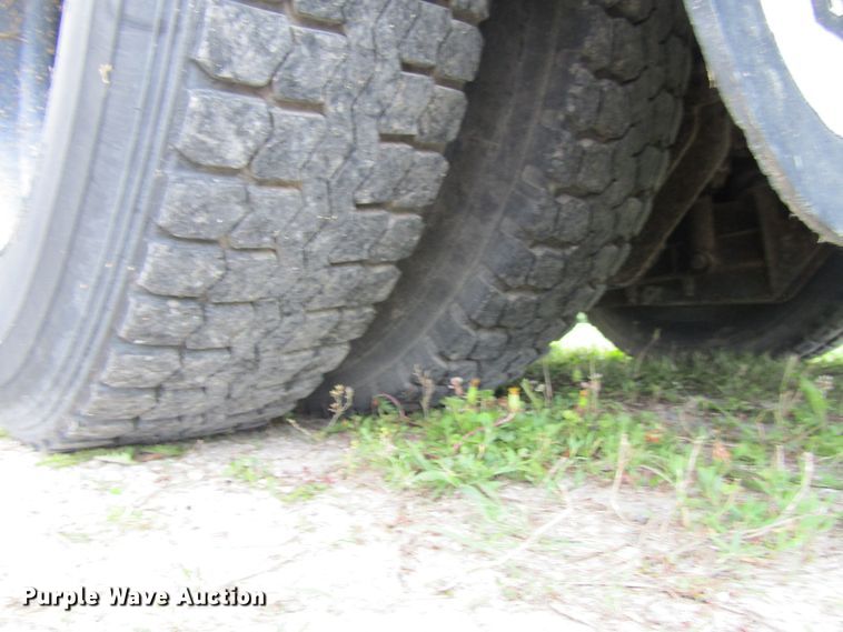 image for item EV9268 1998 Blue Bird All American  school bus