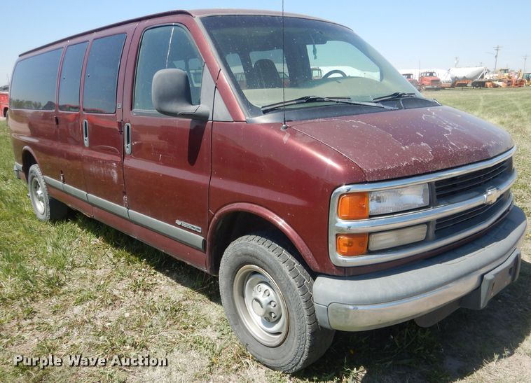 image for item FI9052 1999 Chevrolet Express 3500  van