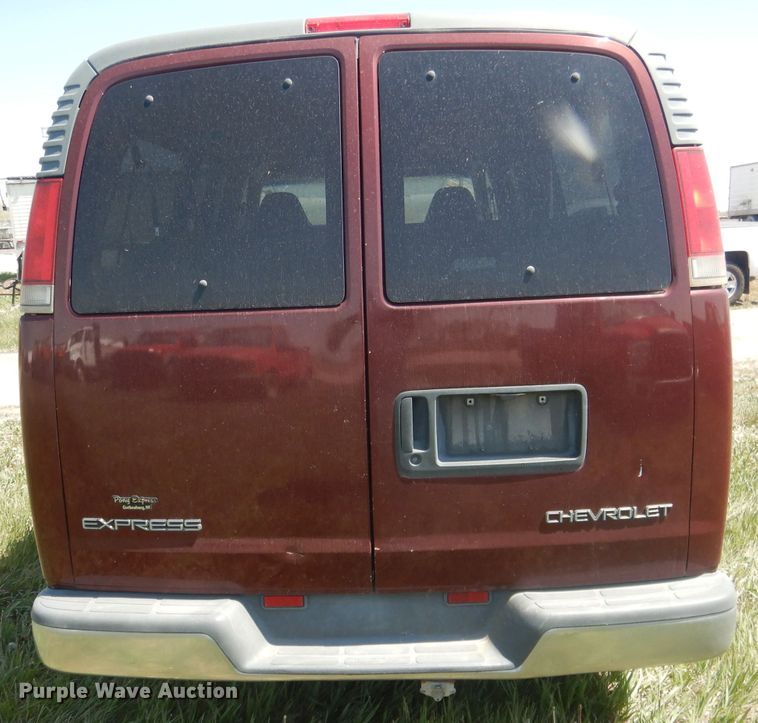 image for item FI9052 1999 Chevrolet Express 3500  van
