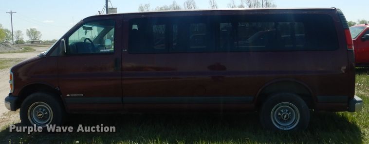 image for item FI9052 1999 Chevrolet Express 3500  van