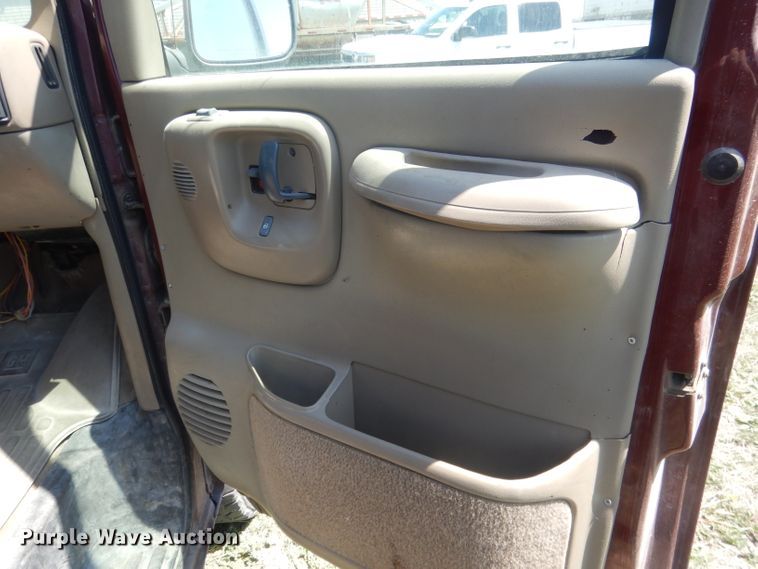 image for item FI9052 1999 Chevrolet Express 3500  van