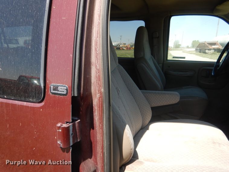 image for item FI9052 1999 Chevrolet Express 3500  van