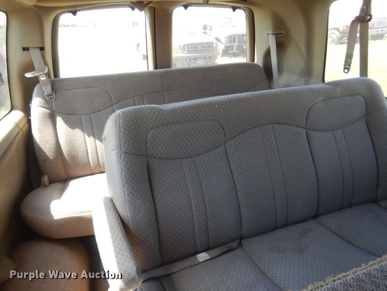 image for item FI9052 1999 Chevrolet Express 3500  van