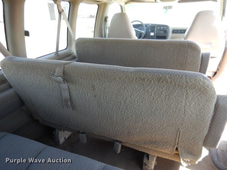 image for item FI9052 1999 Chevrolet Express 3500  van