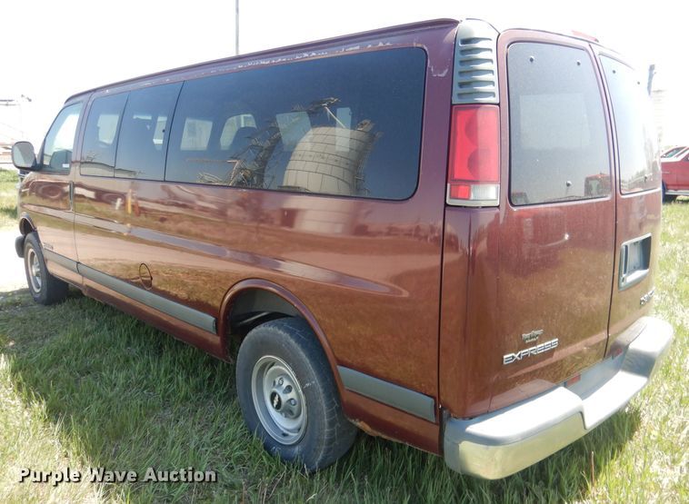 image for item FI9052 1999 Chevrolet Express 3500  van