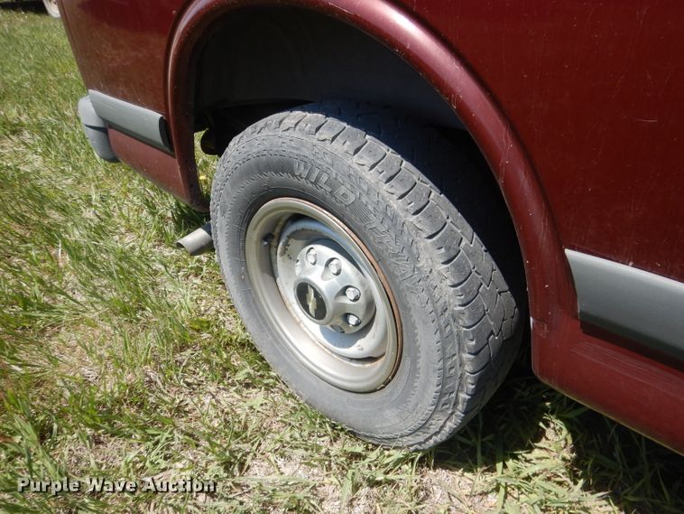 image for item FI9052 1999 Chevrolet Express 3500  van