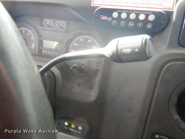 image for item FI9137 2009 Ford E450  shuttle bus