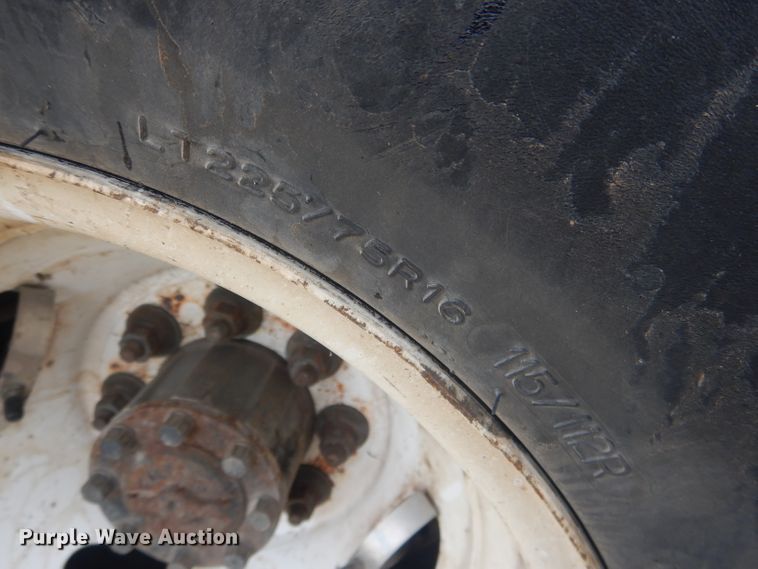 image for item FI9137 2009 Ford E450  shuttle bus