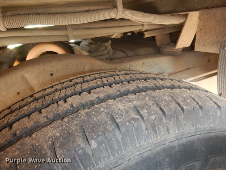 image for item FI9137 2009 Ford E450  shuttle bus