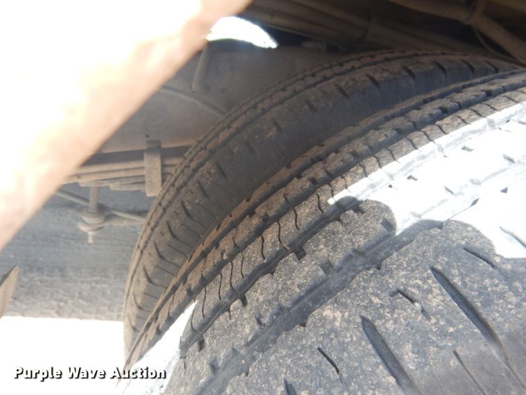 image for item FI9137 2009 Ford E450  shuttle bus