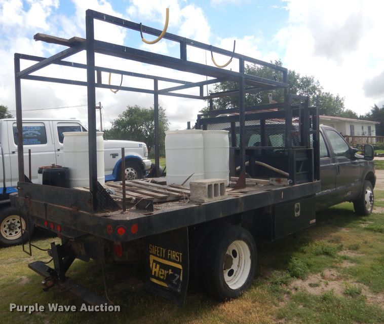 image for item FI9140 2001 Ford F450 Super Duty  Crew Cab flatbed truck