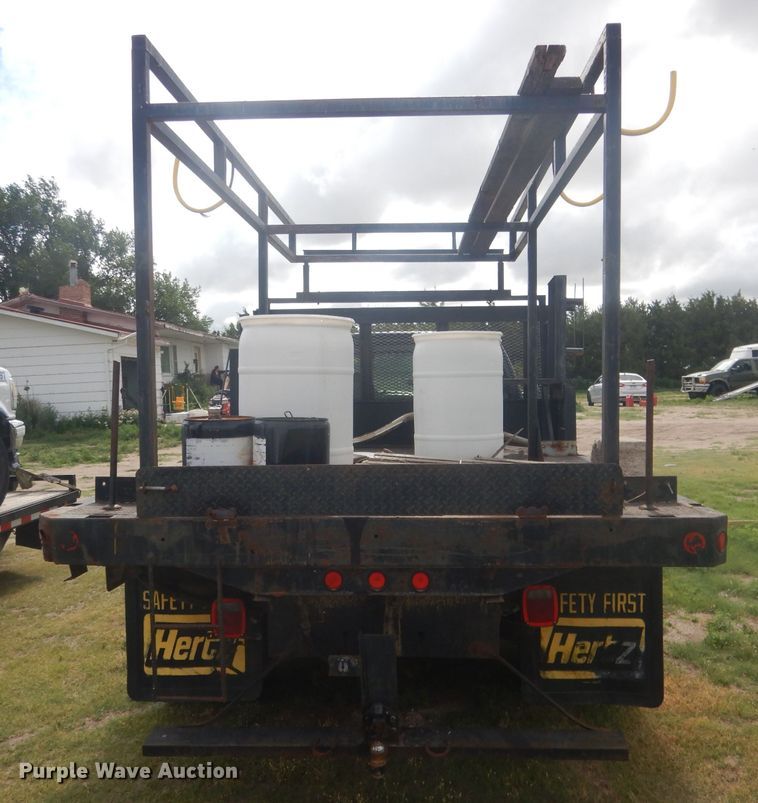 image for item FI9140 2001 Ford F450 Super Duty  Crew Cab flatbed truck