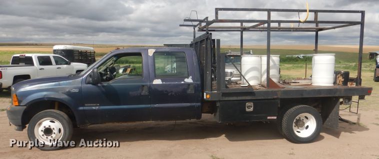 image for item FI9140 2001 Ford F450 Super Duty  Crew Cab flatbed truck